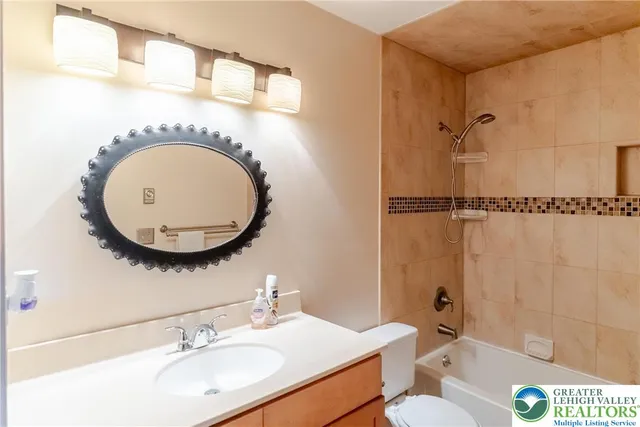 $394,900 | 3560 Moravian Court, Bethlehem, PA 18020