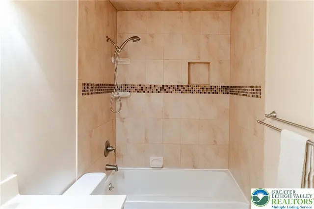 $394,900 | 3560 Moravian Court, Bethlehem, PA 18020