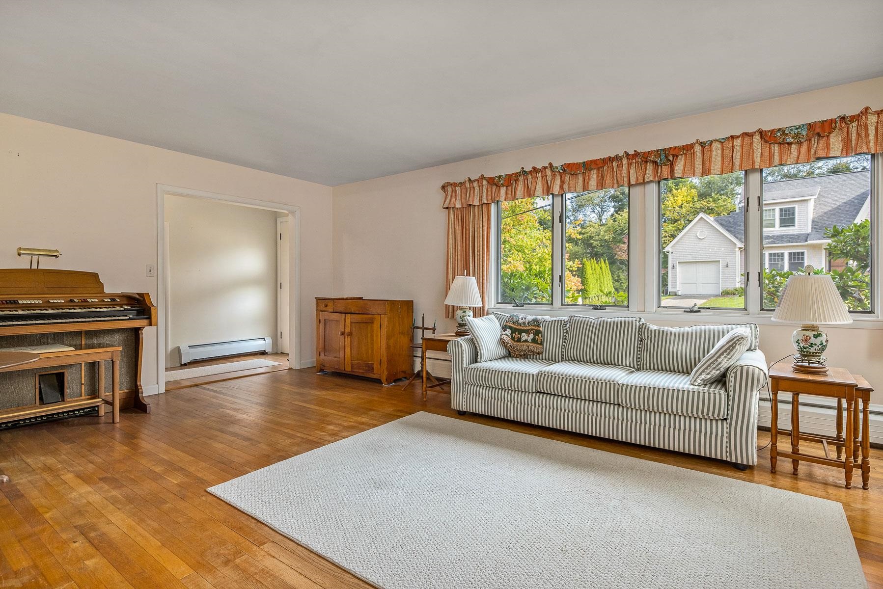 16 Olde Parish Road Rye, NH 03870 - Photo 7 of 40