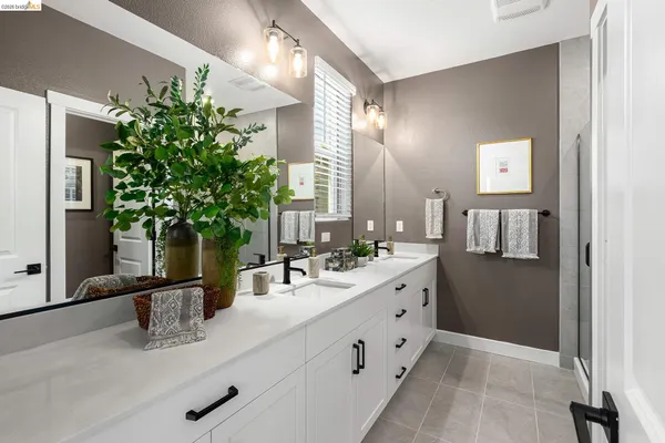 $867,000 | 28924 Parkridge Loop, Unit 103, Hayward, CA 94544