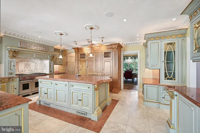 $1,775,000 | 12 Cove Road, Moorestown, NJ 08057