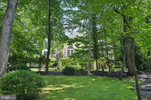 $1,775,000 | 12 Cove Road, Moorestown, NJ 08057