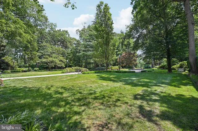 $1,775,000 | 12 Cove Road, Moorestown, NJ 08057