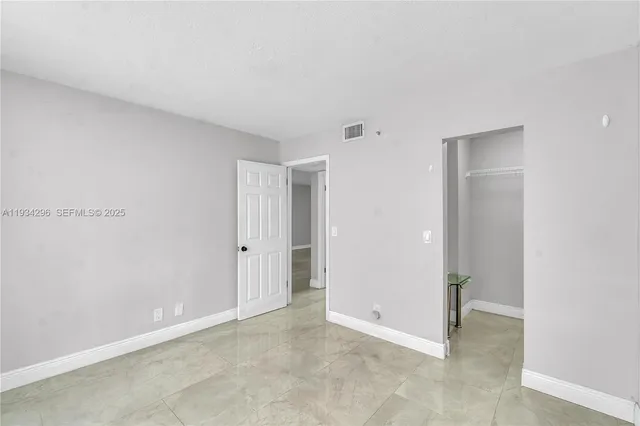 $1,950 | 4760 Lucerne Lakes Boulevard West, Unit 408, Lake Worth, FL 33467