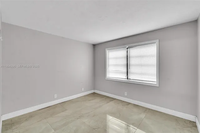 $1,950 | 4760 Lucerne Lakes Boulevard West, Unit 408, Lake Worth, FL 33467