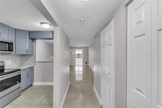 $1,950 | 4760 Lucerne Lakes Boulevard West, Unit 408, Lake Worth, FL 33467