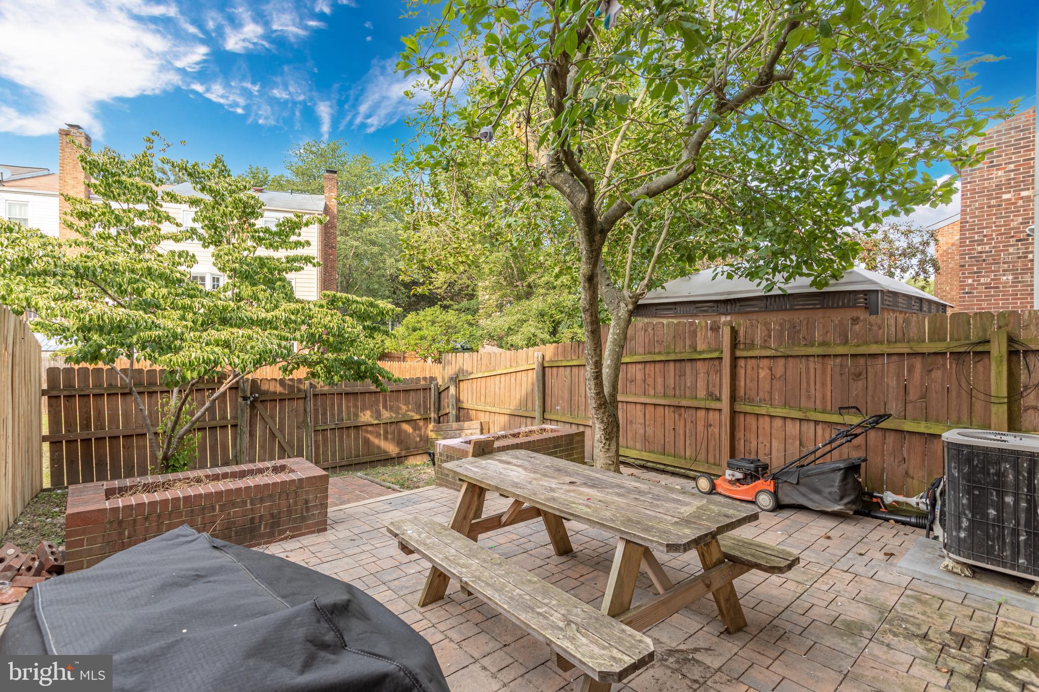 3048 Seminole Road Woodbridge, VA 22192 - Photo 3 of 28 Gallery Image 3