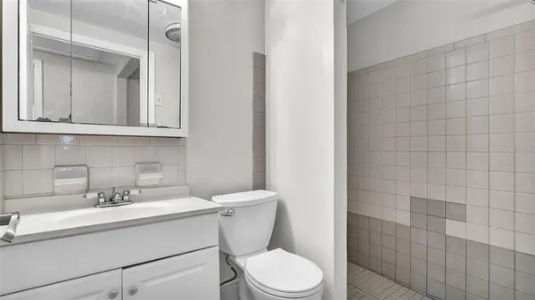 $1,850 | 5526 59th Way North, Unit 1, St. Petersburg, FL 33709
