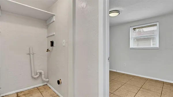 $1,850 | 5526 59th Way North, Unit 1, St. Petersburg, FL 33709