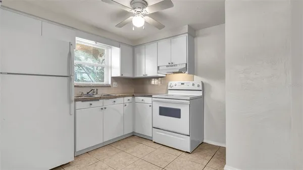 $1,850 | 5526 59th Way North, Unit 1, St. Petersburg, FL 33709