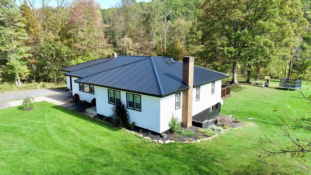 19573 Hill Valley Road Three Springs, PA 17264 - Photo 4 of 40 Gallery Image 4