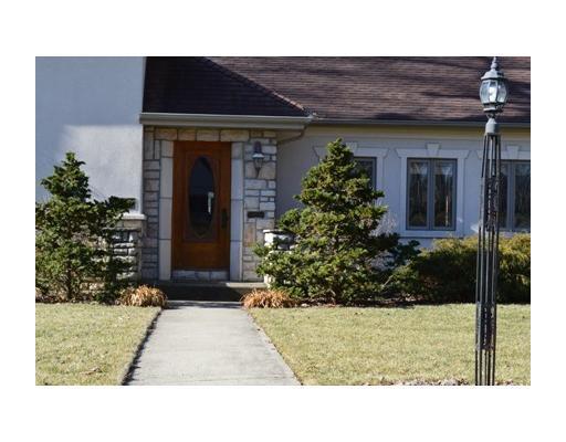 255 Brighton Road Springfield, OH 45504 - Photo 3 of 14 Gallery Image 3