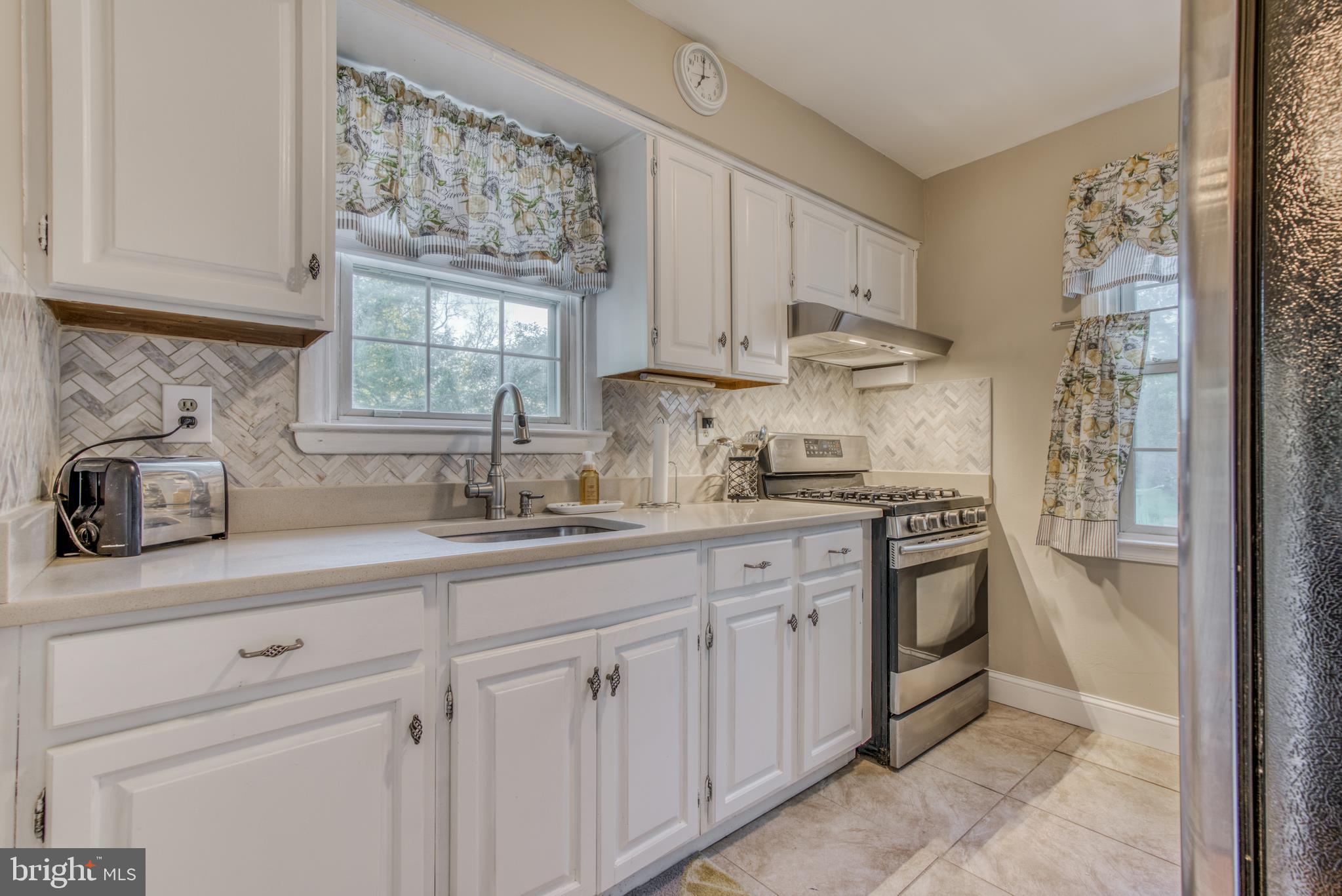 1816 Wendover Road Baltimore, MD 21234 - Photo 11 of 28