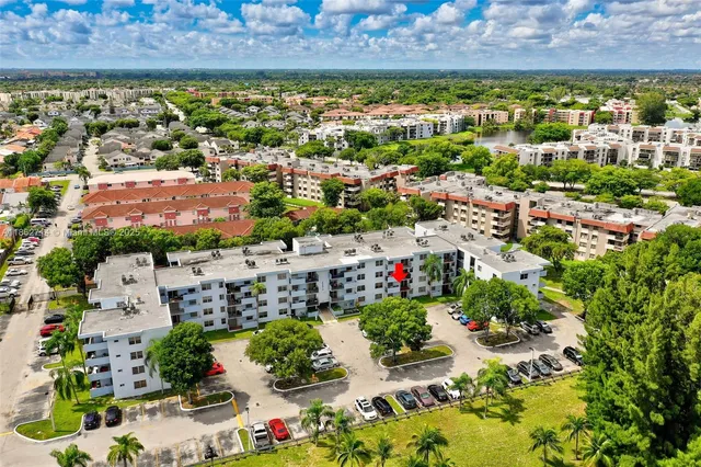 $269,000 | 1221 Southwest 122nd Avenue, Unit 215, Miami, FL 33184