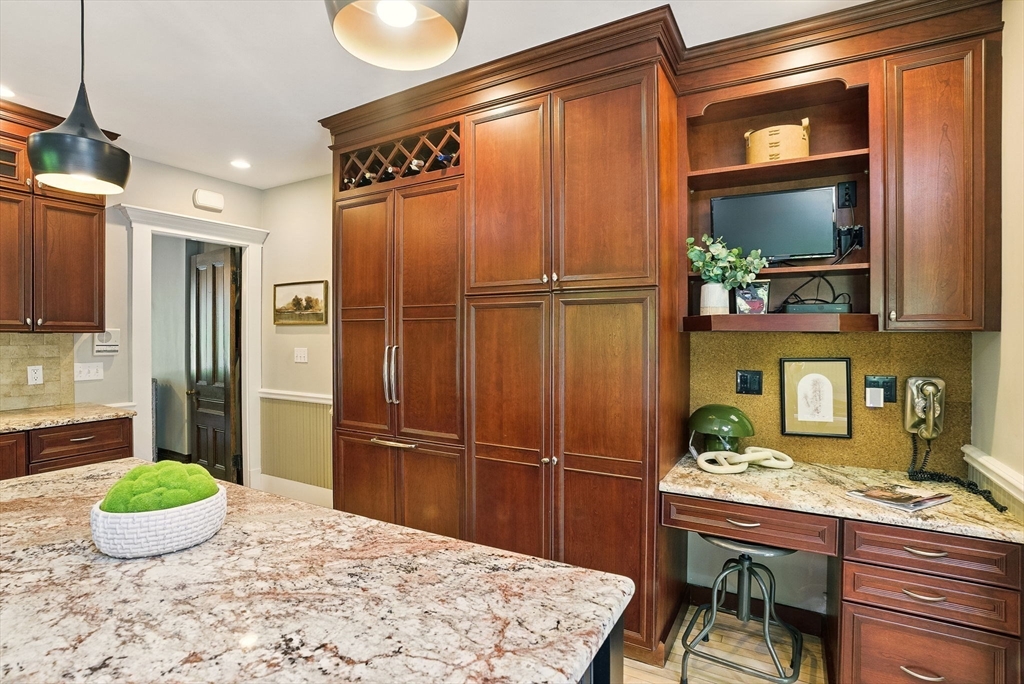 16 Warwick Road Melrose, MA 02176 - Photo 15 of 42 Gallery Image 15