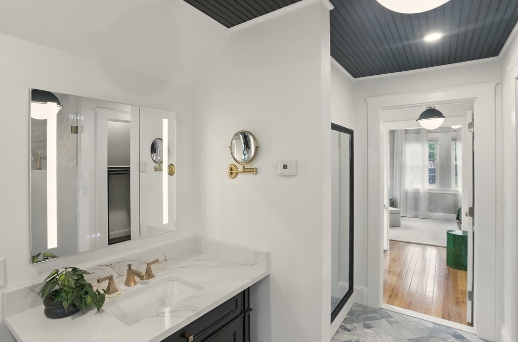 16 Warwick Road Melrose, MA 02176 - Photo 29 of 42 Gallery Image 29