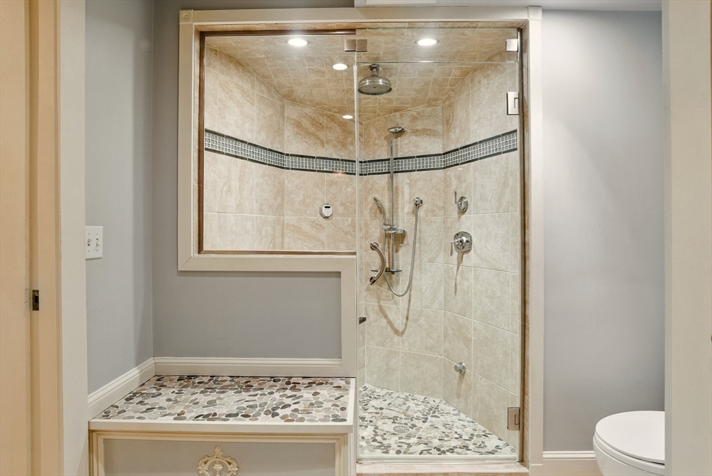 16 Warwick Road Melrose, MA 02176 - Photo 33 of 42 Gallery Image 33