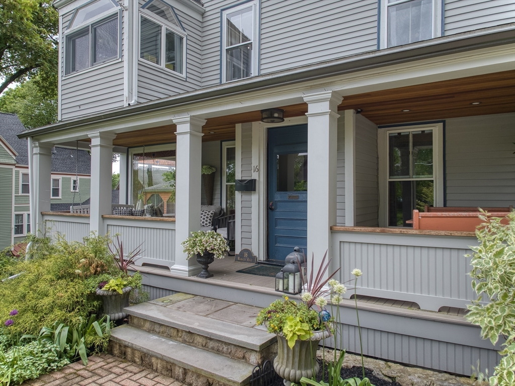 16 Warwick Road Melrose, MA 02176 - Photo 4 of 42 Gallery Image 4