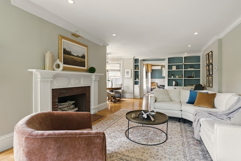 16 Warwick Road Melrose, MA 02176 - Photo 8 of 42 Gallery Image 8