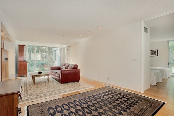 4 Hawk Hill Road Lincoln, MA 01773 - Photo 7 of 29