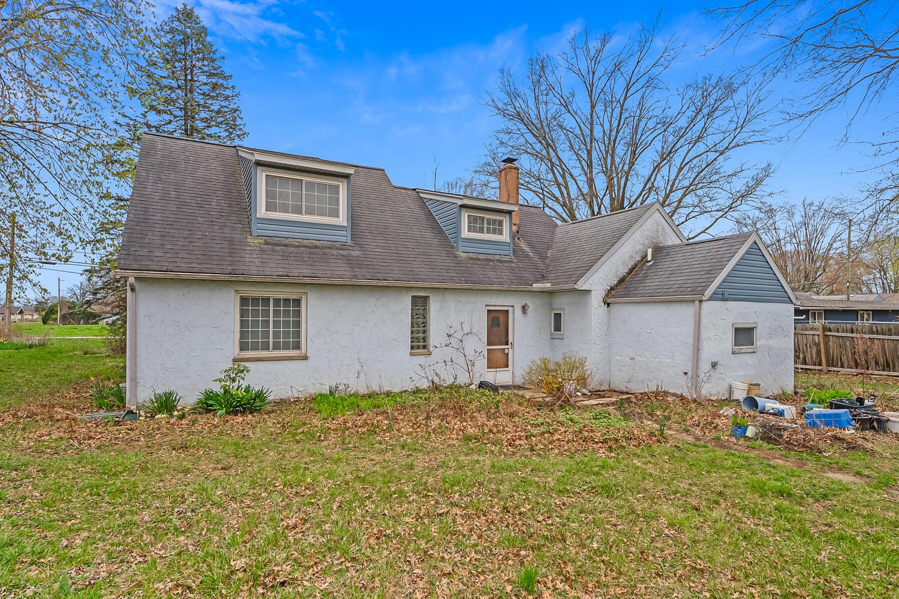 1384 Moler Road Columbus, OH 43207 - Photo 5 of 32 4-web-or-mls-1384 Moler Rd-104