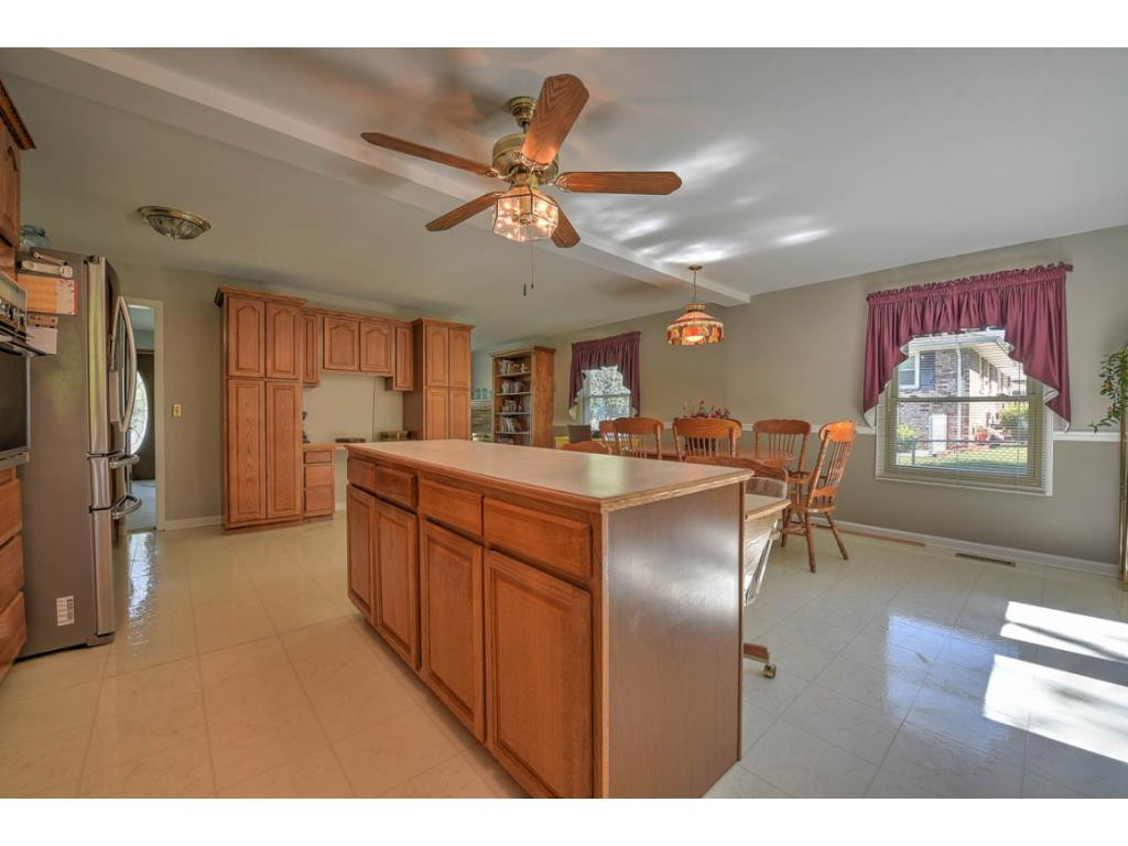 1905 Granby Road Kingsport, TN 37665 - Photo 11 of 26 Photo 11