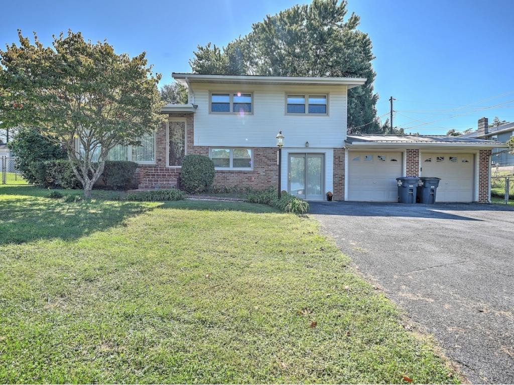 1905 Granby Road Kingsport, TN 37665 - Photo 2 of 26 Photo 2