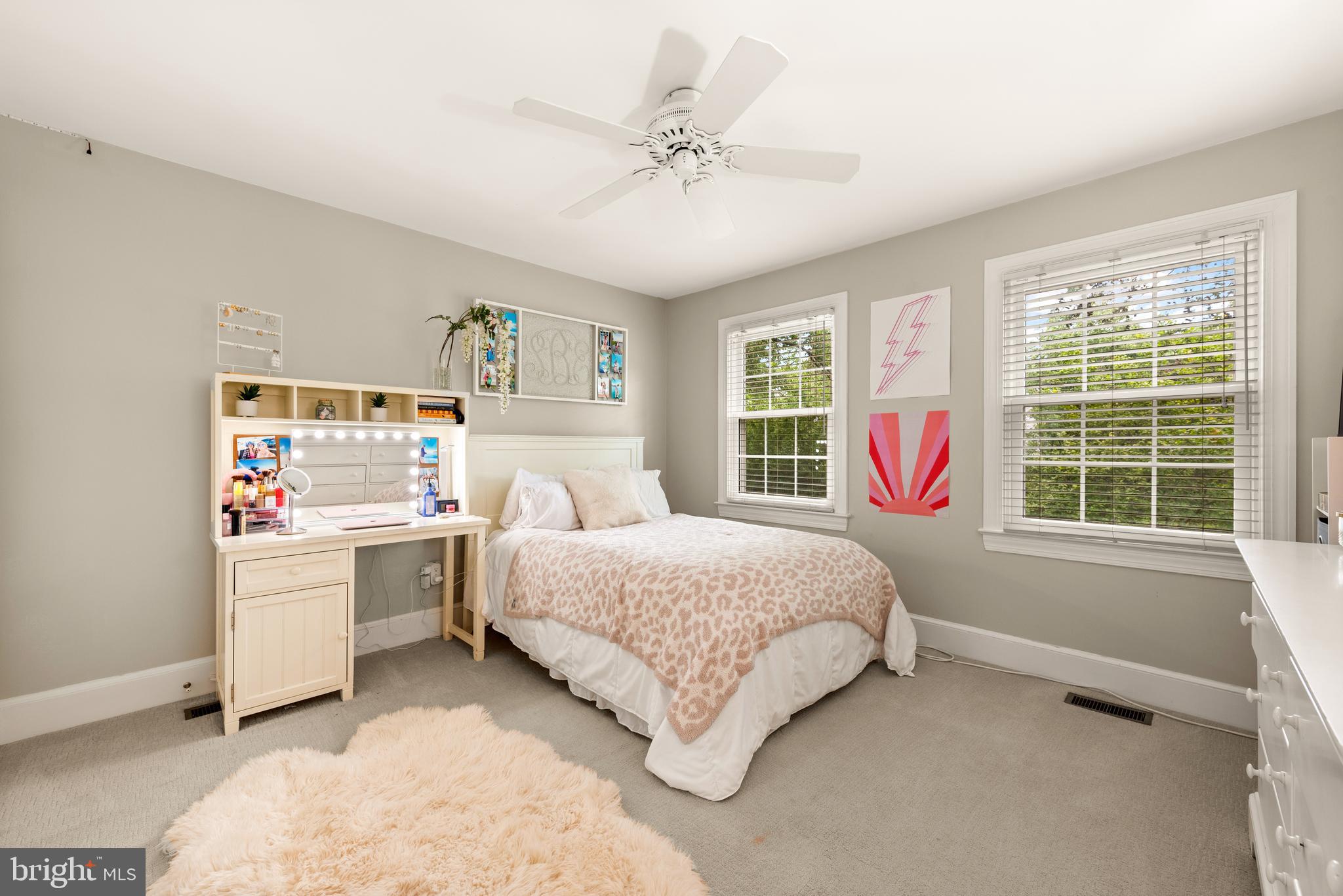 11909 Winstead Lane Reston, VA 20194 - Photo 36 of 60 Upstairs 3rd bedroom