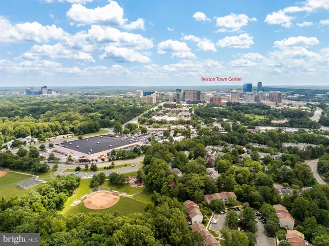 $1,390,000 | 11909 Winstead Lane, Reston, VA 20194