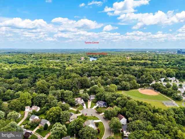 $1,390,000 | 11909 Winstead Lane, Reston, VA 20194