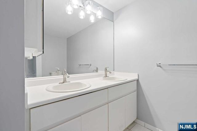 405 Williams Court, Unit 405 Edgewater, NJ 07020 - Photo 17 of 27