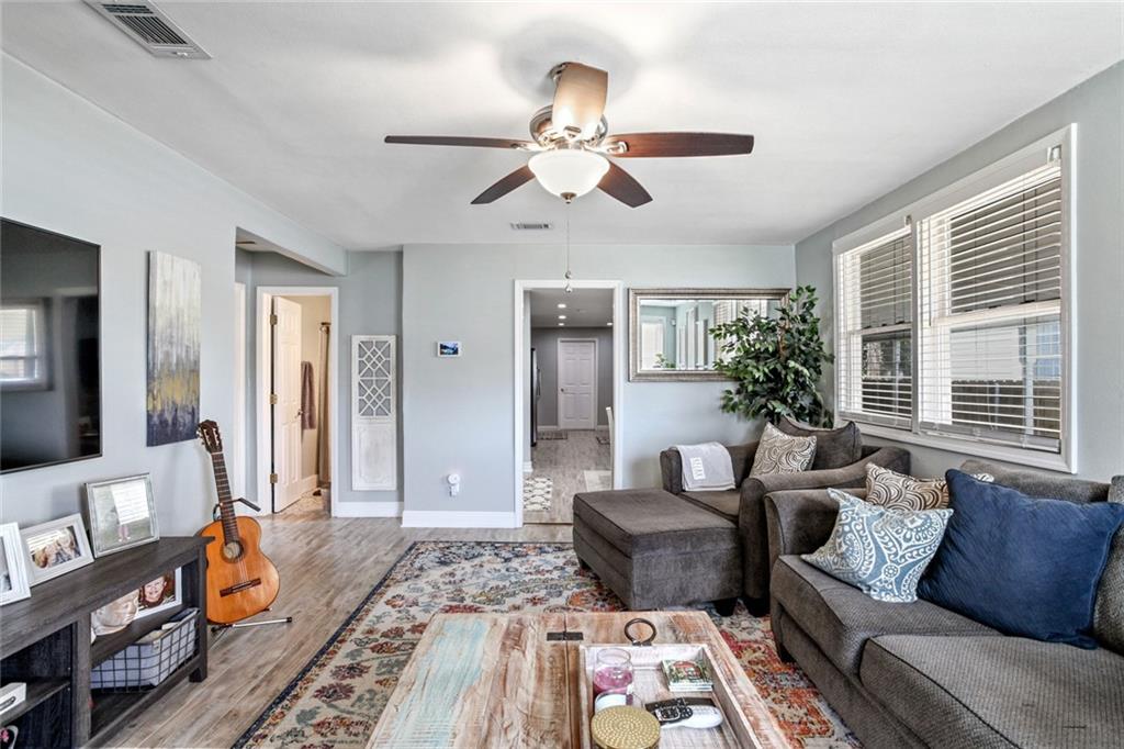 23 Labarre Place Jefferson, LA 70121 - Photo 4 of 14 Gallery Image 4