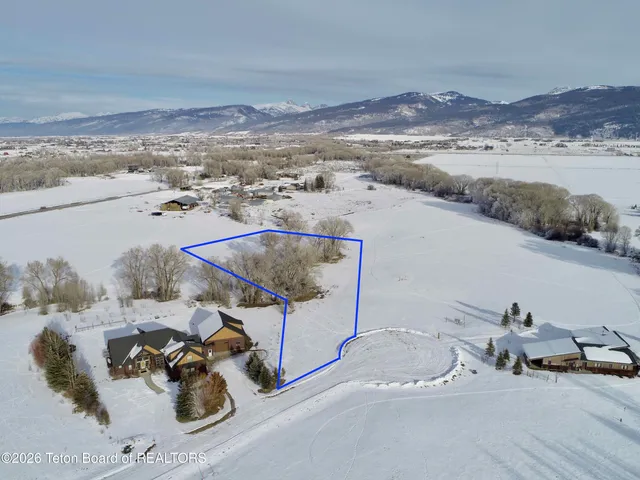 $275,000 | 1234 Dairy Court, Victor, ID 83455
