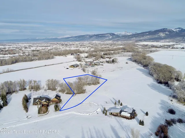 $275,000 | 1234 Dairy Court, Victor, ID 83455
