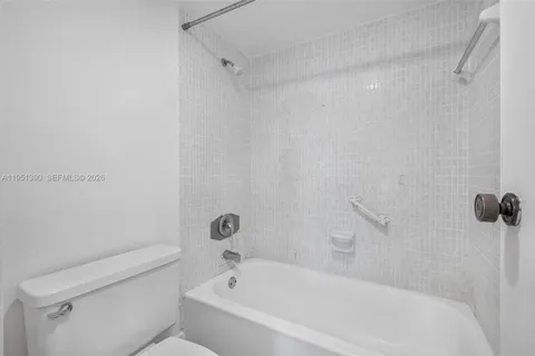 $300,000 | 100 Bayview Drive, Unit 229, Sunny Isles Beach, FL 33160