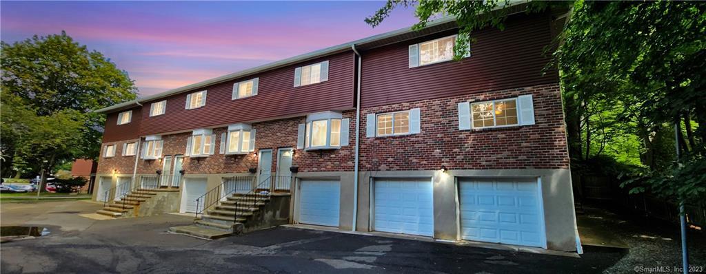 End Unit with private Entrance