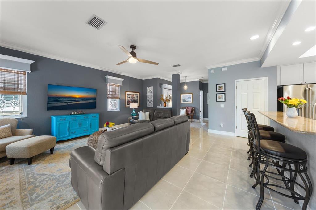 360 Cleveland Avenue Southwest Largo, FL 33770 - Photo 15 of 61