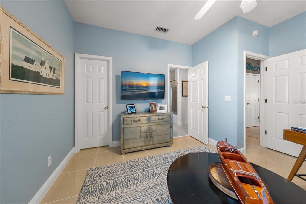 360 Cleveland Avenue Southwest Largo, FL 33770 - Photo 28 of 61