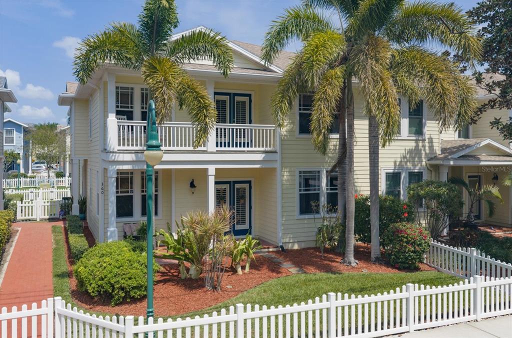 360 Cleveland Avenue Southwest Largo, FL 33770 - Photo 3 of 61