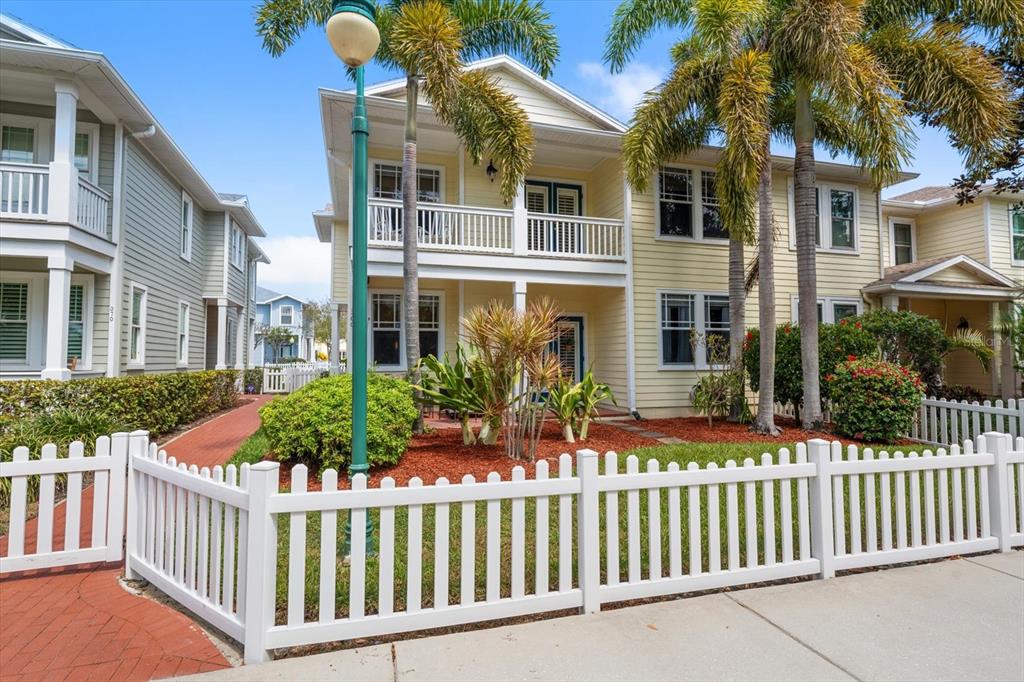 360 Cleveland Avenue Southwest Largo, FL 33770 - Photo 7 of 61