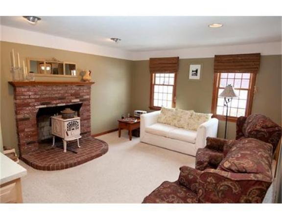 3 Moore Road Hopedale, MA 01747 - Photo 7 of 30 Gallery Image 7