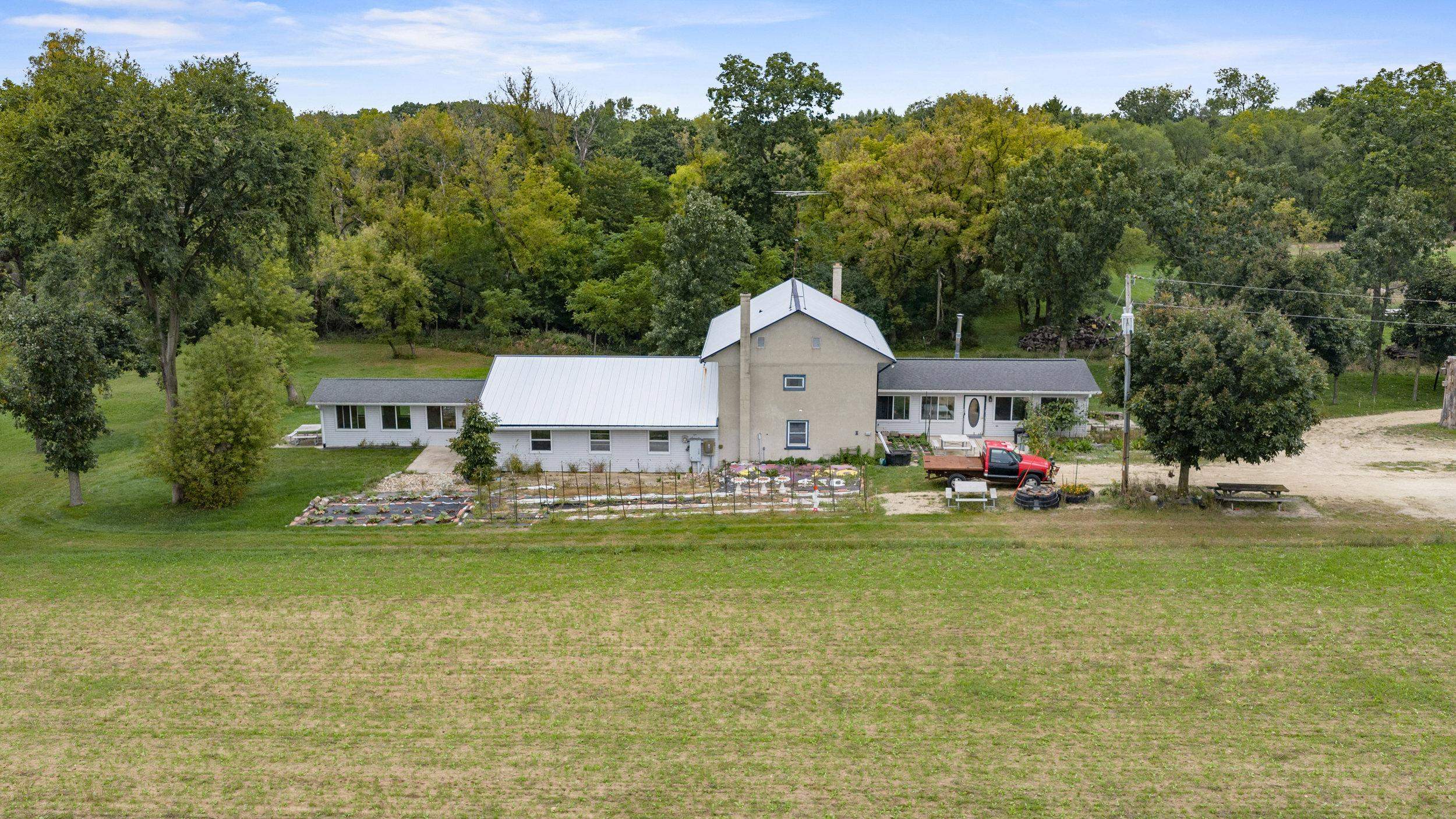 N9529 Monthey Road Pardeeville, WI 53954 - Photo 52 of 90 Gallery Image 52