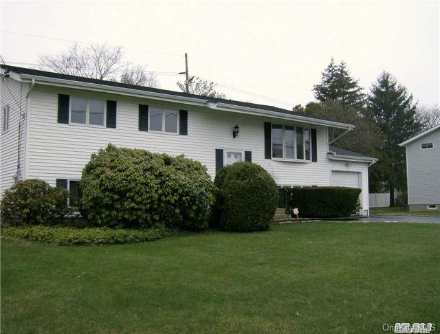 70 Ridge Road Wheatley Heights, NY 11798 - Photo 1 of 1