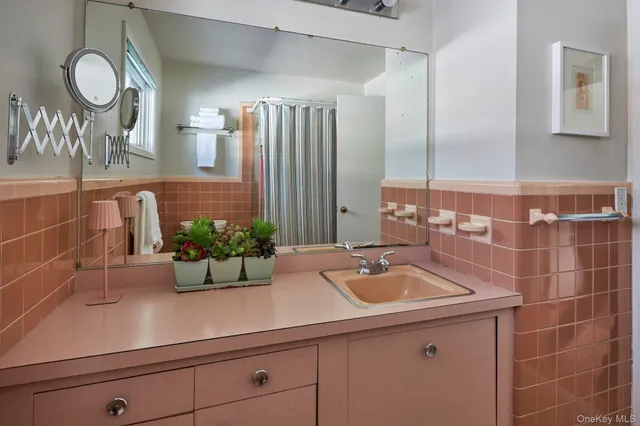 $795,000 | 41 Trinity Place, Rhinebeck, NY 12572