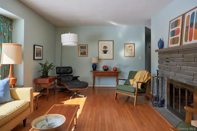 $795,000 | 41 Trinity Place, Rhinebeck, NY 12572