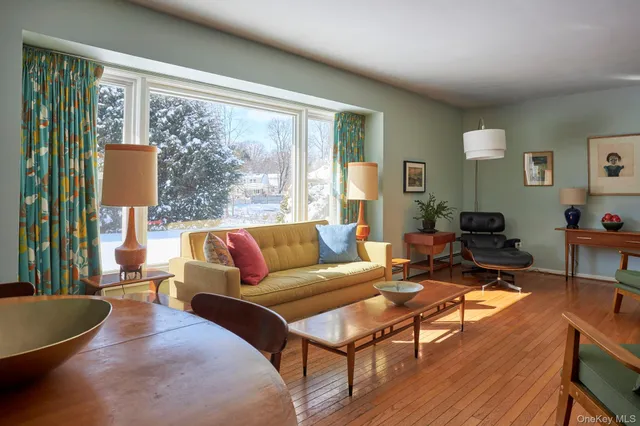 $795,000 | 41 Trinity Place, Rhinebeck, NY 12572