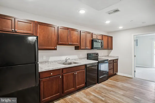 $1,500 | 109 Dundee Avenue, Unit 202, Chester, MD 21619