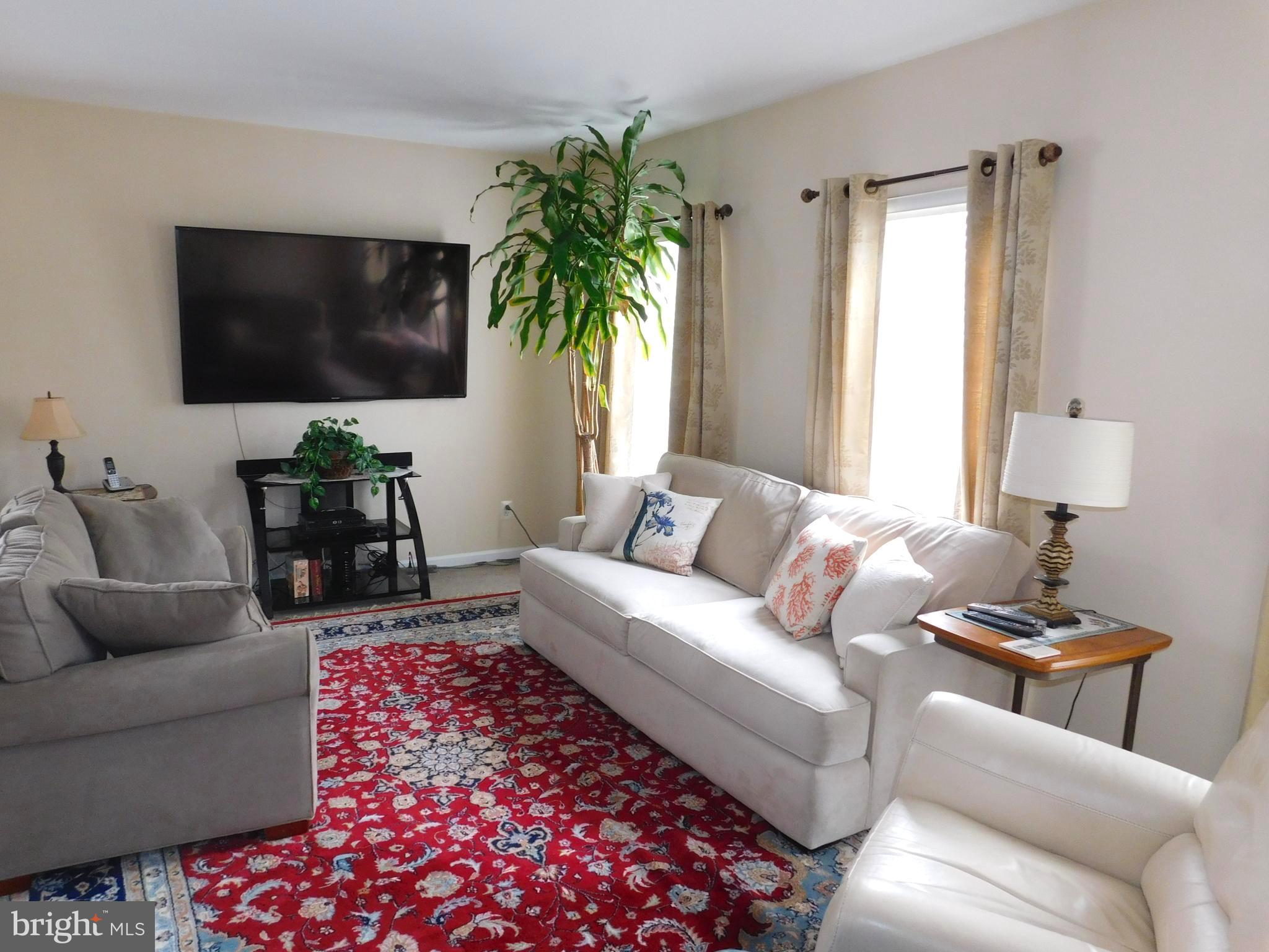 13 Sun Haven Place Riverside, NJ 08075 - Photo 11 of 31 living room