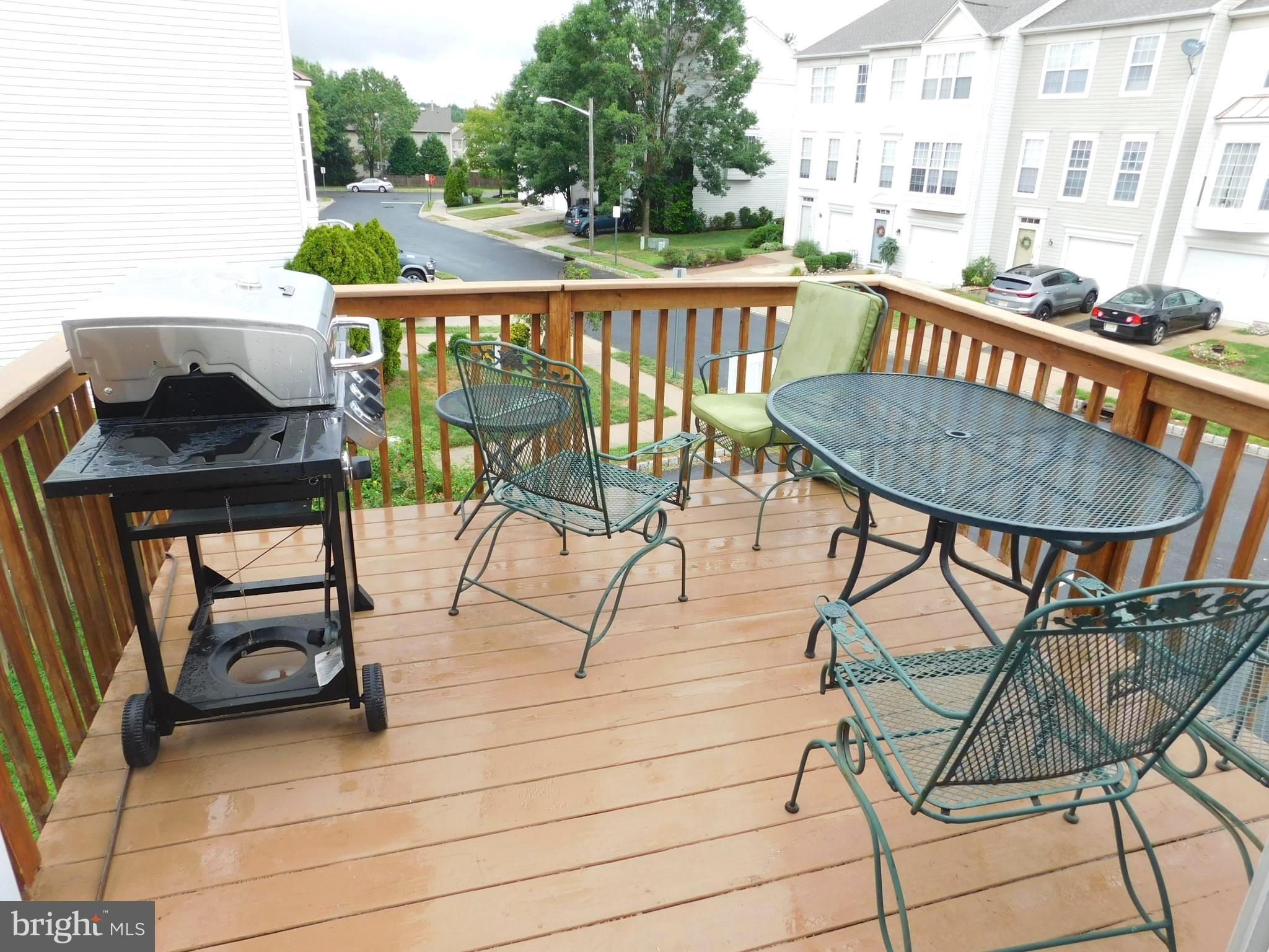 13 Sun Haven Place Riverside, NJ 08075 - Photo 18 of 31 Deck off of the kithcen