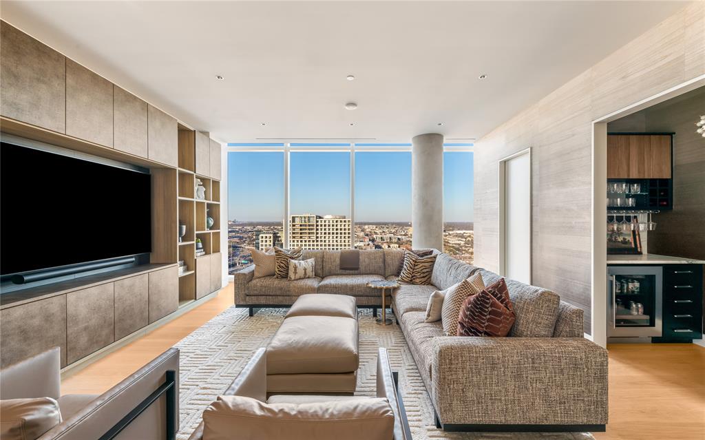 1747 Leonard Street, Unit 2301 Dallas, TX 75201 - Photo 7 of 31